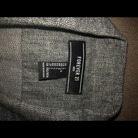 FOREVER 21 GREY LONG SLEEVE BUTTON-UP - Picture 2 of 4